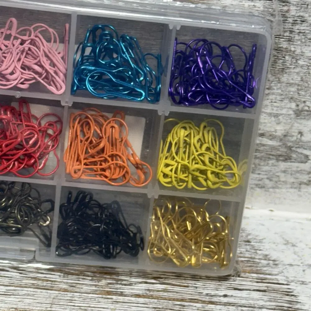 Unbranded Calabash Pins, 450 Pieces, 15 Assortment Colors With Storage Box New